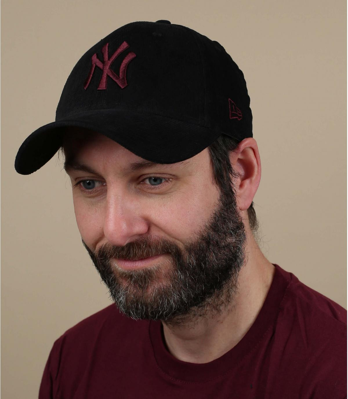 casquette NY velours noir bordea Casquette Cord Pack 940 NY black burgundy casquette NY velours noir bordea Casquette Cord Pack 940 NY black burgundy